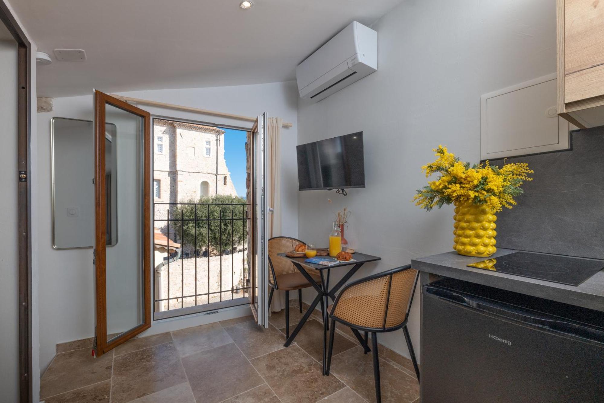 La Pablita, Vieil Antibes, Remparts Apartamento Exterior foto